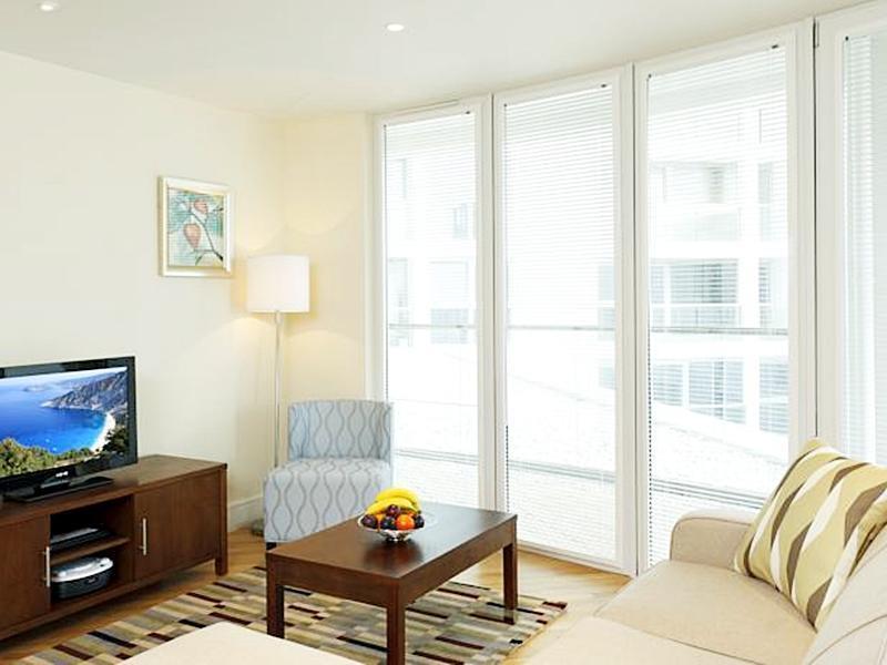 Saco Canary Wharf - Trinity Tower 런던 외부 사진