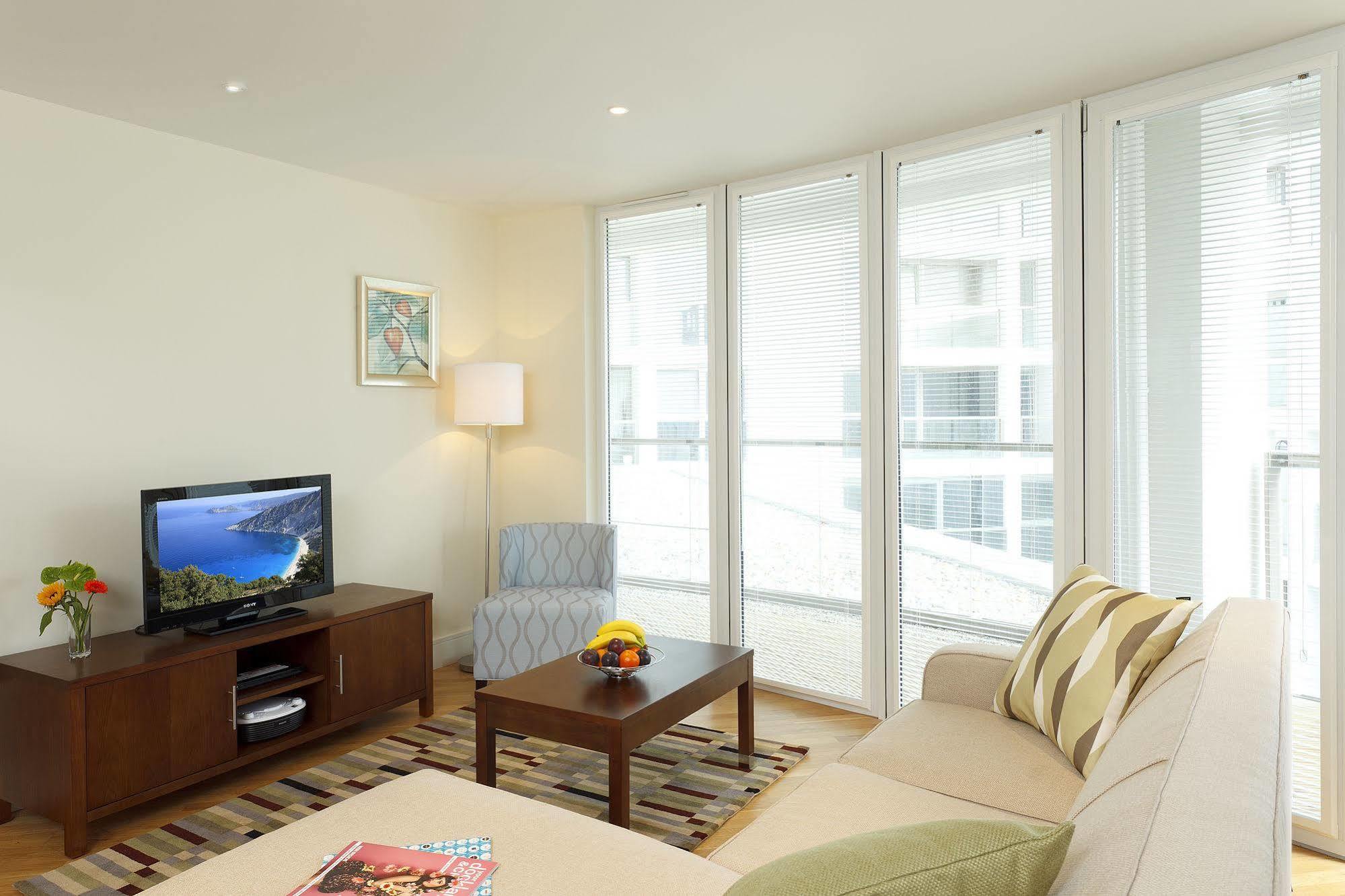 Saco Canary Wharf - Trinity Tower 런던 외부 사진