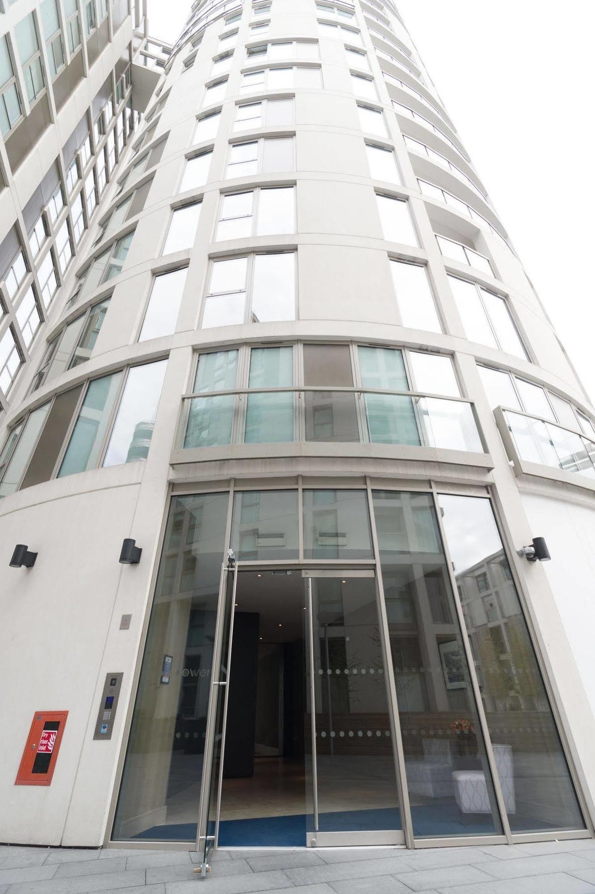 Saco Canary Wharf - Trinity Tower 런던 외부 사진